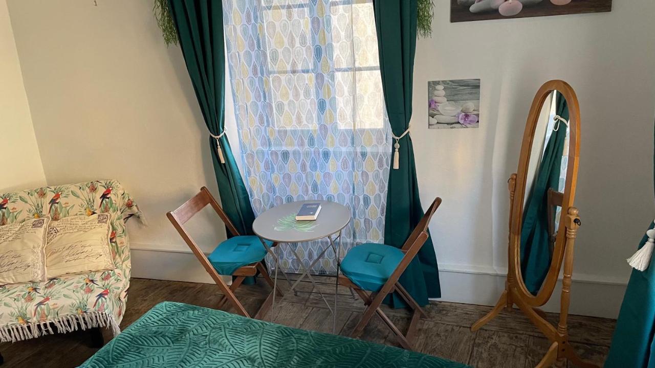 Bed and Breakfast Chez Tifille Естен Екстер'єр фото